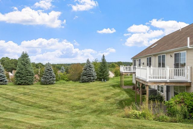 63 Hillside Village Dr 63, West Boylston, MA 01583
