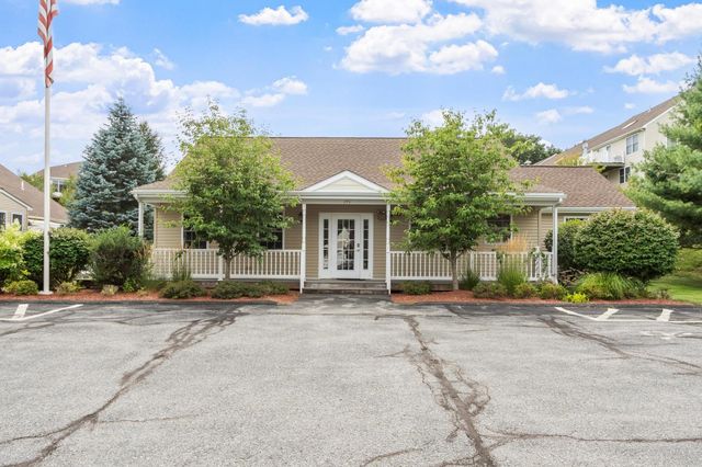 63 Hillside Village Dr 63, West Boylston, MA 01583