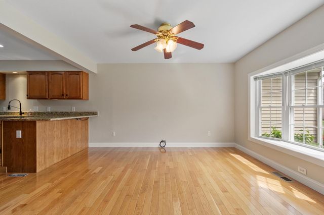 63 Hillside Village Dr 63, West Boylston, MA 01583