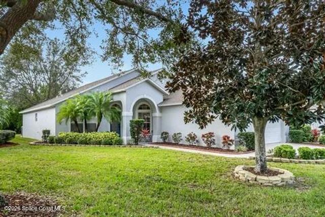 2071 Twelve Oaks Drive SE, Palm Bay, FL 32909