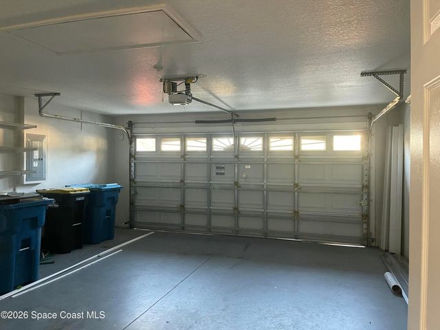 2071 Twelve Oaks Drive SE, Palm Bay, FL 32909