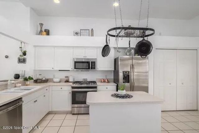 2071 Twelve Oaks Drive SE, Palm Bay, FL 32909