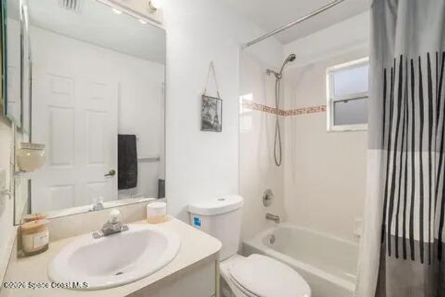 2071 Twelve Oaks Drive SE, Palm Bay, FL 32909