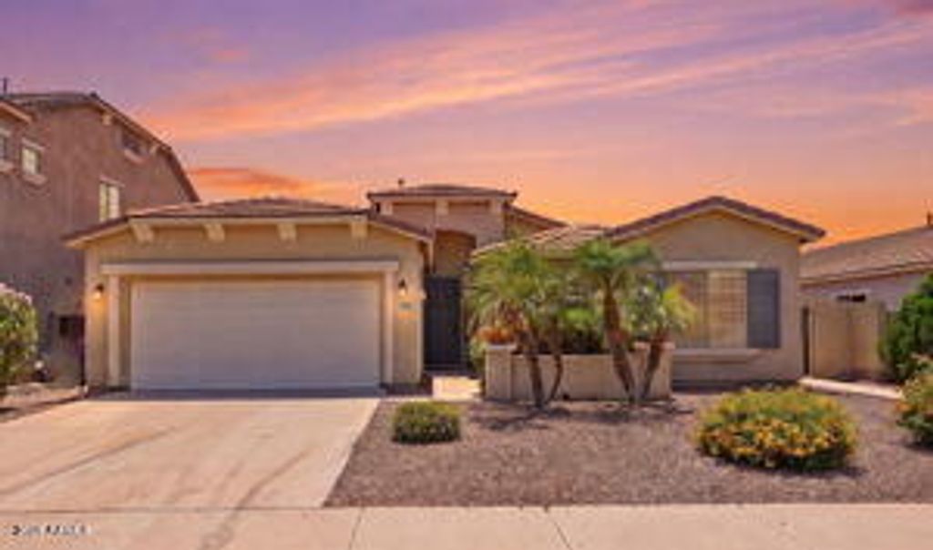 2845 E MELROSE Street, Gilbert, AZ 85297