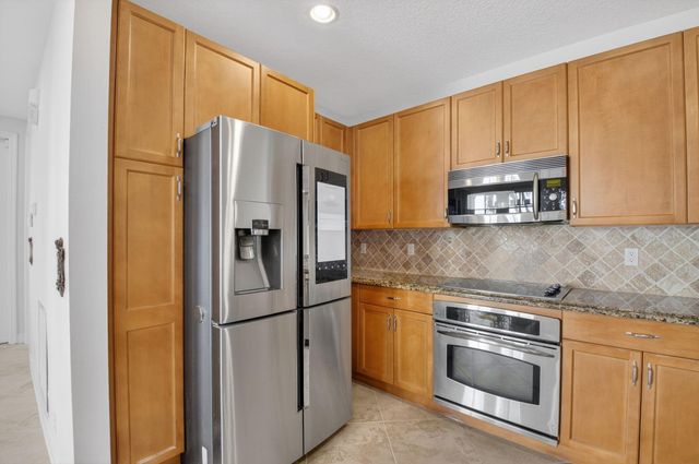 1617 Estuary Way, Delray Beach, FL 33483