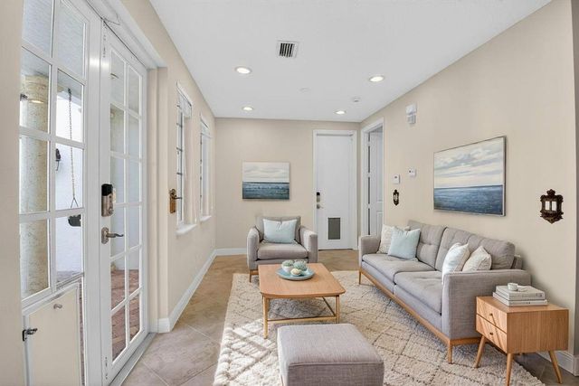 1617 Estuary Way, Delray Beach, FL 33483