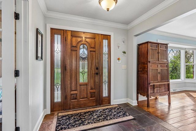 933 Elmwood Way COURT, Hubertus, WI 53033