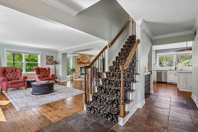 933 Elmwood Way COURT, Hubertus, WI 53033