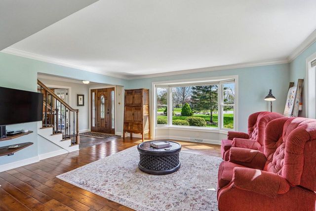 933 Elmwood Way COURT, Hubertus, WI 53033