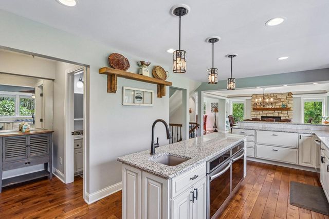 933 Elmwood Way COURT, Hubertus, WI 53033