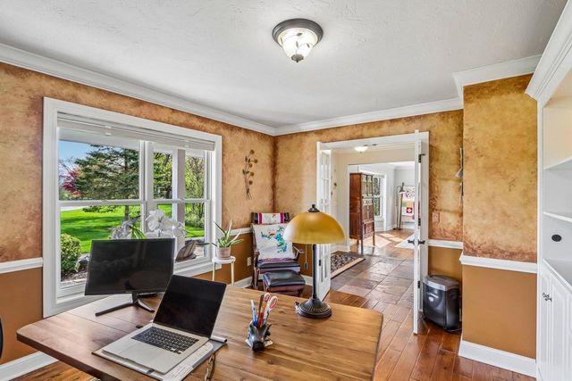 933 Elmwood Way COURT, Hubertus, WI 53033