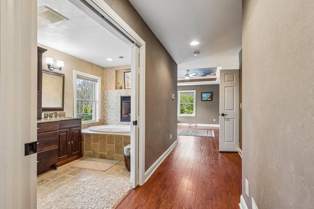 933 Elmwood Way COURT, Hubertus, WI 53033