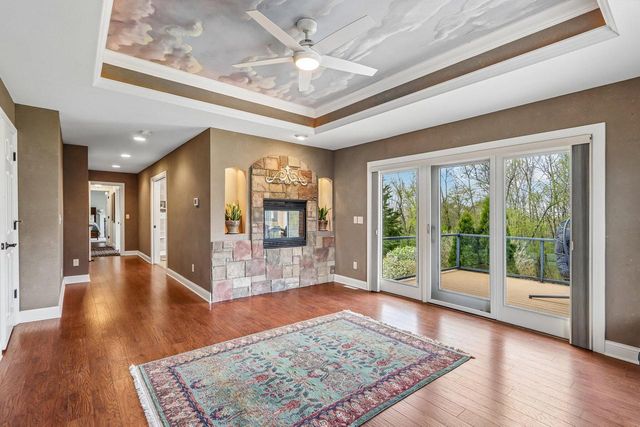933 Elmwood Way COURT, Hubertus, WI 53033