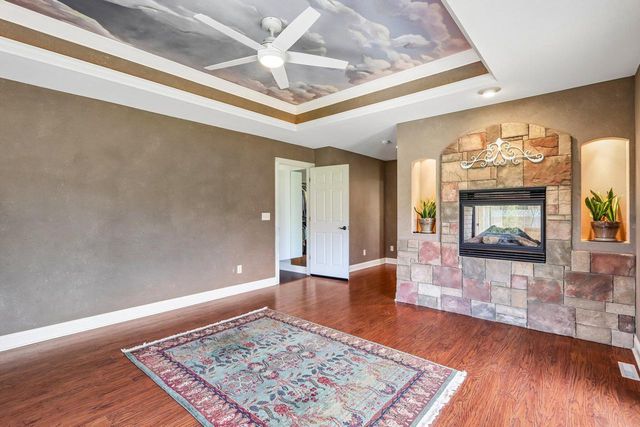 933 Elmwood Way COURT, Hubertus, WI 53033