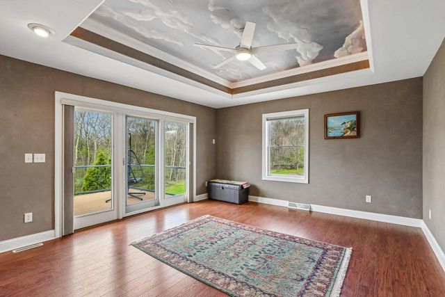933 Elmwood Way COURT, Hubertus, WI 53033