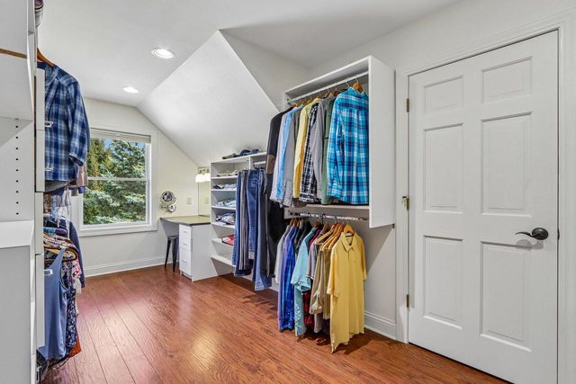 933 Elmwood Way COURT, Hubertus, WI 53033