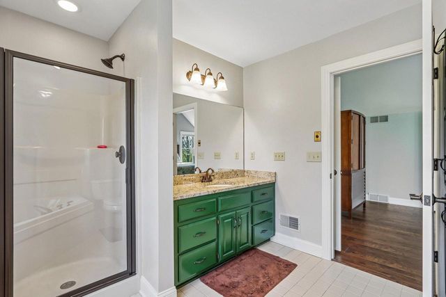 933 Elmwood Way COURT, Hubertus, WI 53033