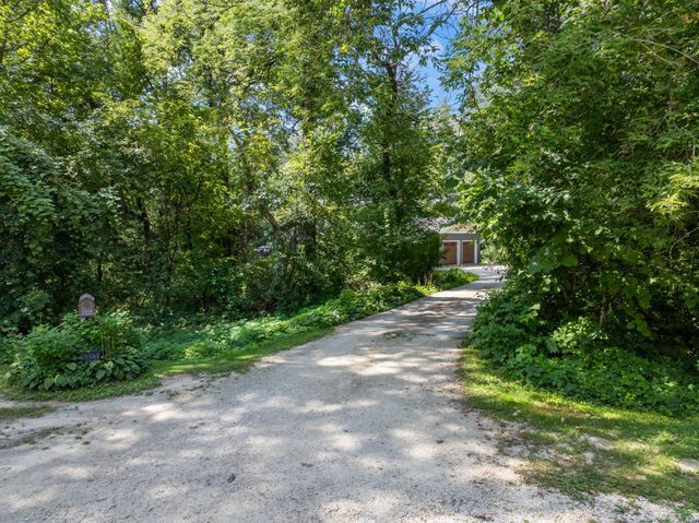 6813 Woodbine Court SE, Rochester, MN 55904