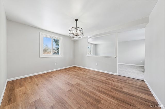 32 Pebble Creek Drive, Cheektowaga, NY 14227