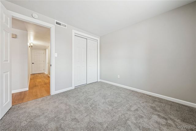 32 Pebble Creek Drive, Cheektowaga, NY 14227