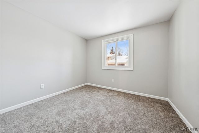 32 Pebble Creek Drive, Cheektowaga, NY 14227