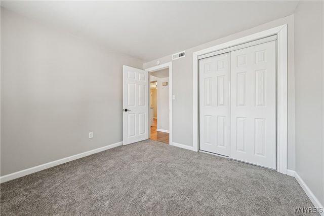 32 Pebble Creek Drive, Cheektowaga, NY 14227