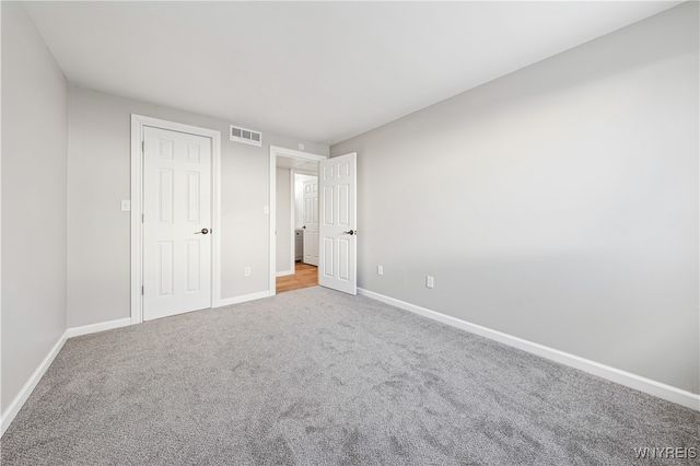 32 Pebble Creek Drive, Cheektowaga, NY 14227