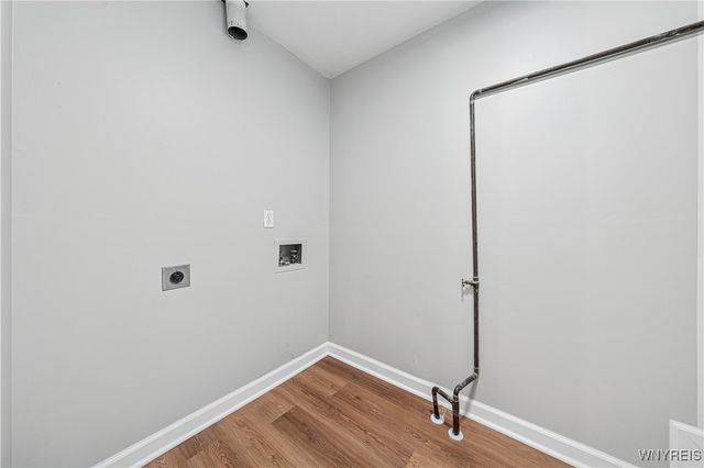 32 Pebble Creek Drive, Cheektowaga, NY 14227