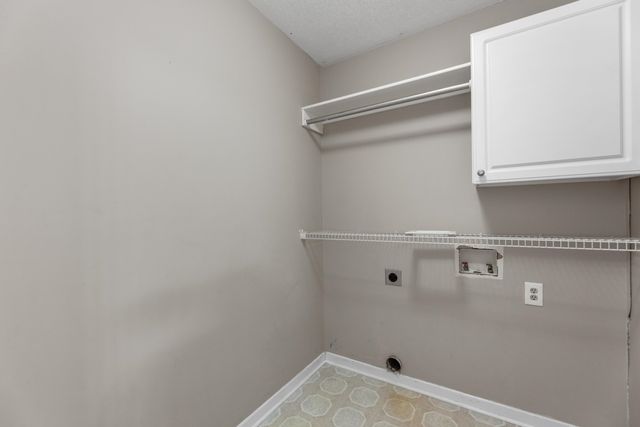 1805 S Hoyt Cir, Wichita, KS 67207