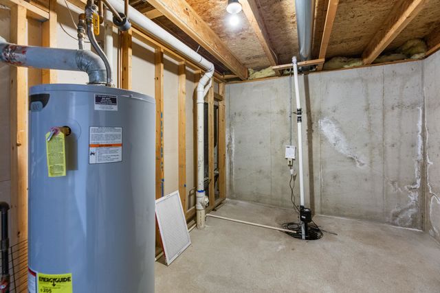 1805 S Hoyt Cir, Wichita, KS 67207