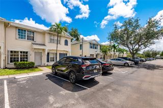 4914 SW 31st Ter #8, Dania Beach, FL 33312
