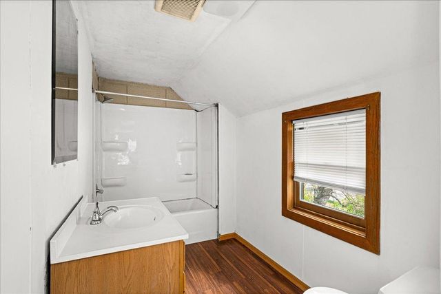 720 N 23rd Avenue W, Duluth, MN 55806