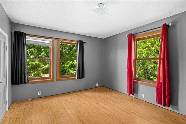 720 N 23rd Avenue W, Duluth, MN 55806