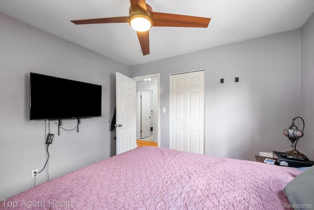 11854 Hovey Street, Warren, MI 48089