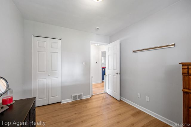 11854 Hovey Street, Warren, MI 48089