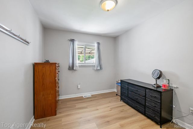 11854 Hovey Street, Warren, MI 48089