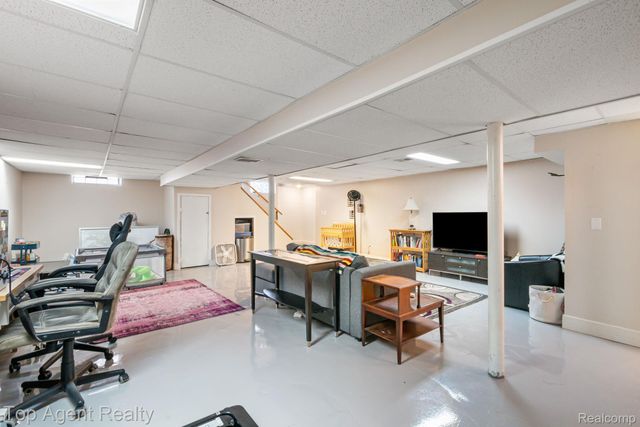 11854 Hovey Street, Warren, MI 48089