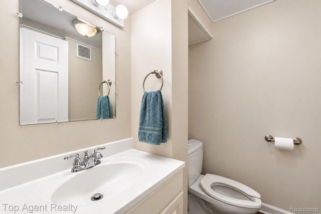 11854 Hovey Street, Warren, MI 48089