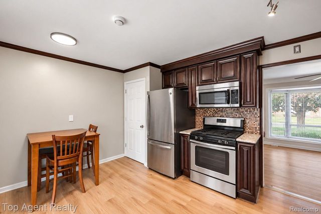 11854 Hovey Street, Warren, MI 48089