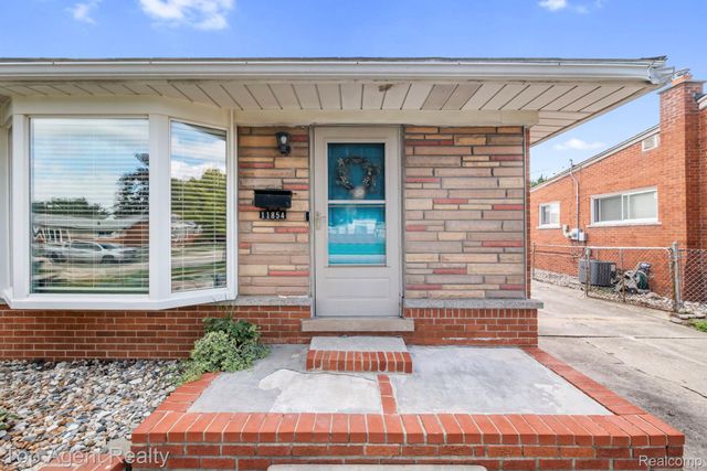11854 Hovey Street, Warren, MI 48089