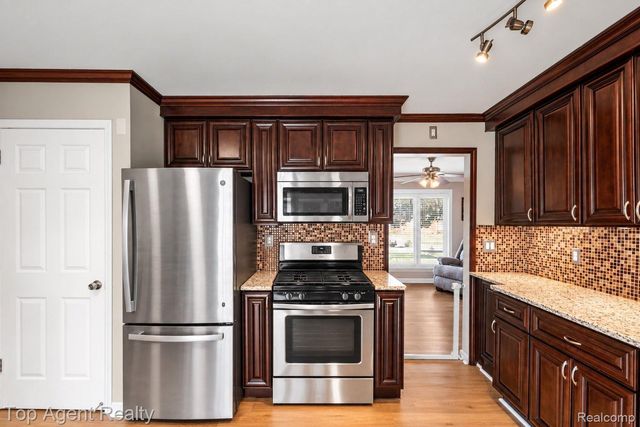 11854 Hovey Street, Warren, MI 48089