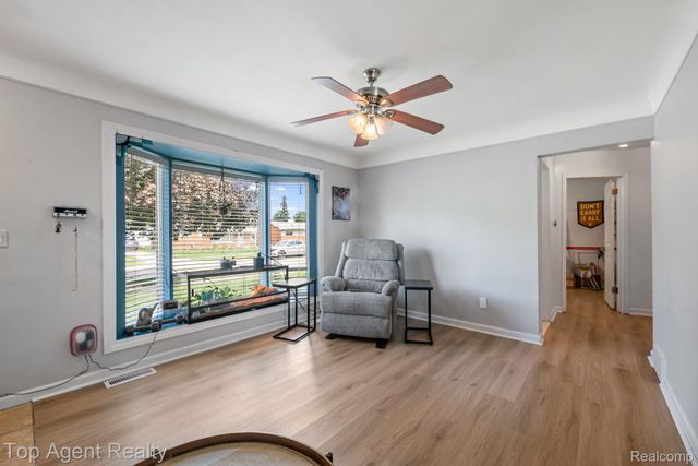 11854 Hovey Street, Warren, MI 48089