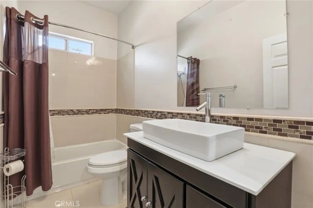 4189 Vineland Avenue 111, Studio City, CA 91602