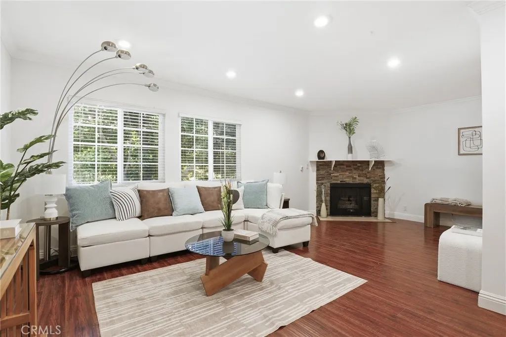 4189 Vineland Avenue 111, Studio City, CA 91602