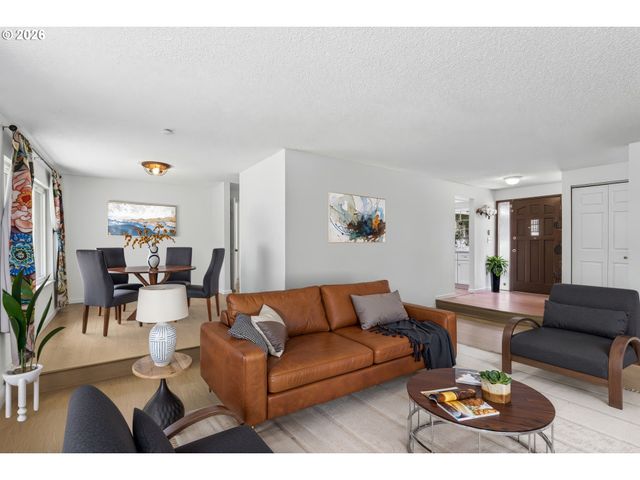 17940 Sw FRANCES St, Beaverton, OR 97003