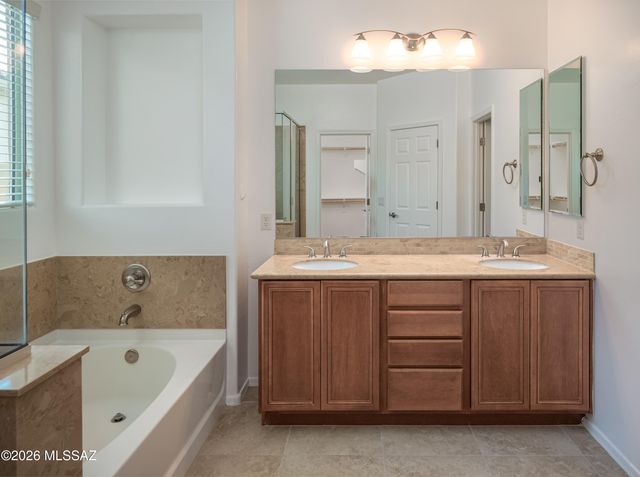 12047 N Golden Mirror Drive, Marana, AZ 85658