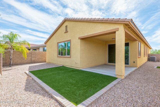 12047 N Golden Mirror Drive, Marana, AZ 85658