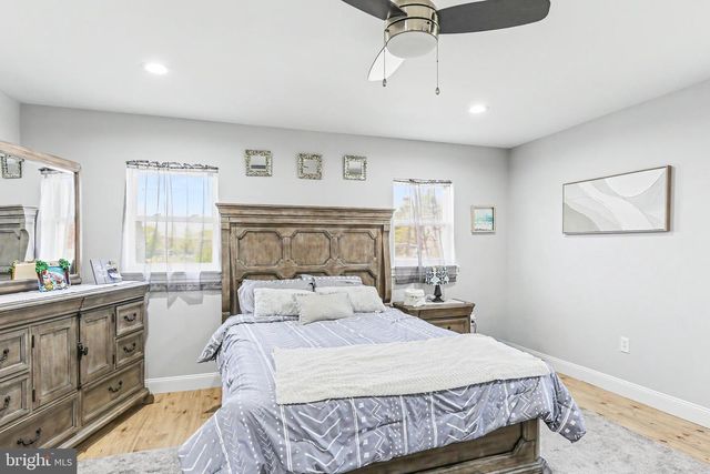 210 W DAUPHIN ST, Enola, PA 17025
