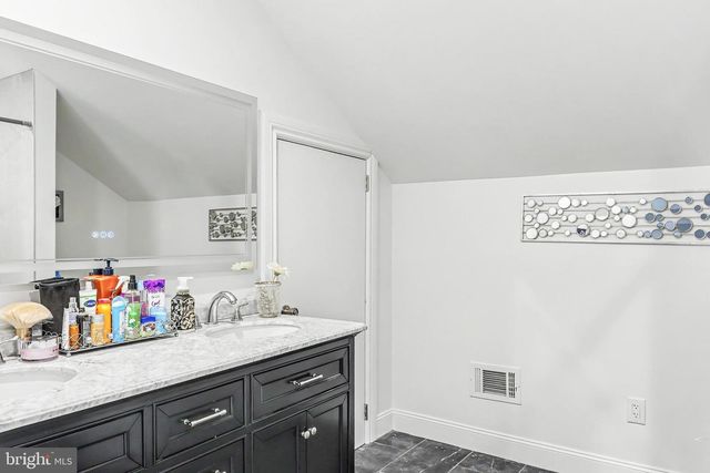 210 W DAUPHIN ST, Enola, PA 17025