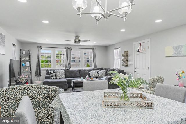 210 W DAUPHIN ST, Enola, PA 17025